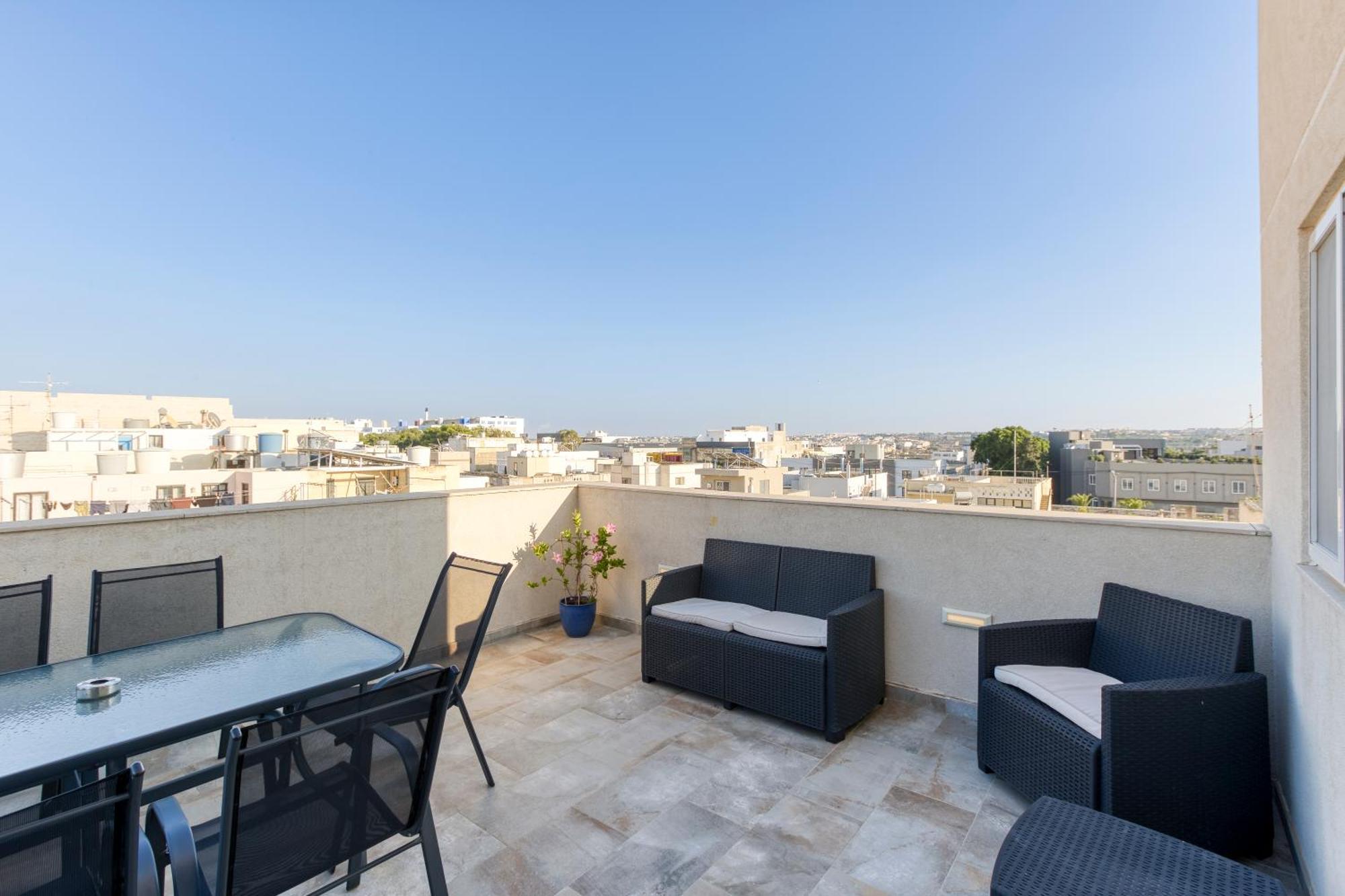 Annitchka Mansions - Penthouse In Central Malta Биркиркара Экстерьер фото